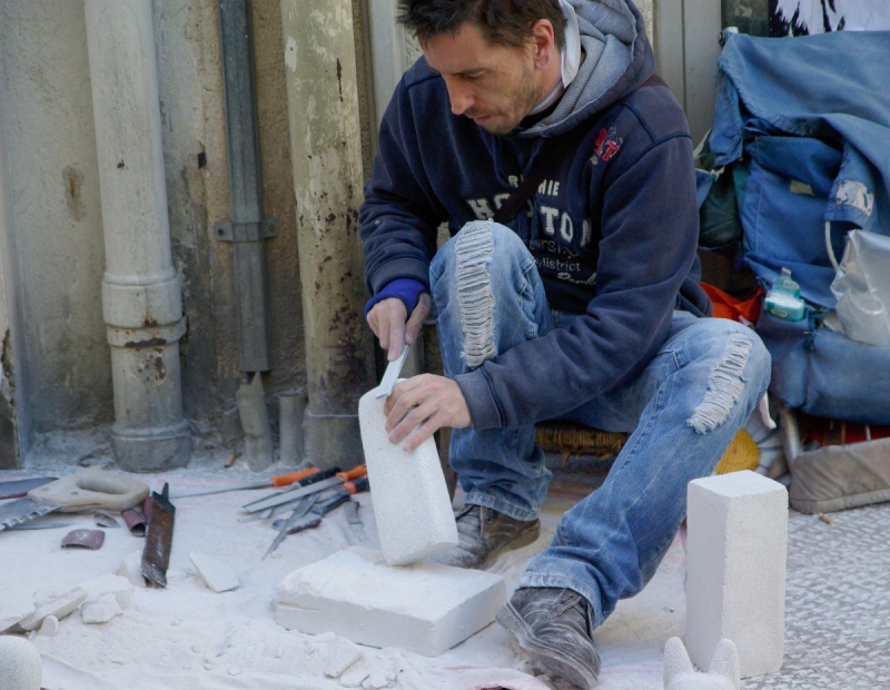 tailleur-ANTIBES-min_artisan_stonecutter_sculpture-1085967